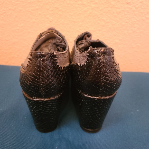 Re-mix Vintage Shoes Black/Grey Faux Snakeskin Wedge Reproduction Vintage Size 6 - Picture 4 of 5